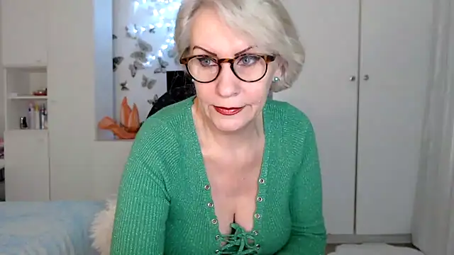 Snapshot of Ghertrude52 chatting on 02-23-25, 04:07 Ghertrude52 online show from 02-23-25, 04:07