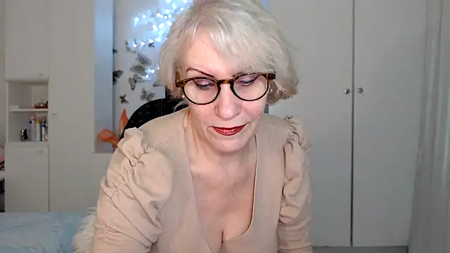 Snapshot of Ghertrude52 chatting on 02-24-25, 04:38 Ghertrude52 online show from 02-24-25, 04:38