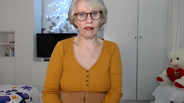 Snapshot of Ghertrude52 chatting on 03-05-25, 04:13 Ghertrude52 online show from 03-05-25, 04:13