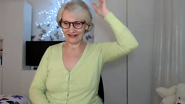 Snapshot of Ghertrude52 chatting on 03-08-25, 04:12 Ghertrude52 online show from 03-08-25, 04:12