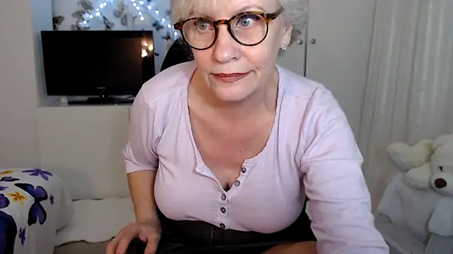 Snapshot of Ghertrude52 chatting on 03-14-25, 04:21 Ghertrude52 online show from 03-14-25, 04:21