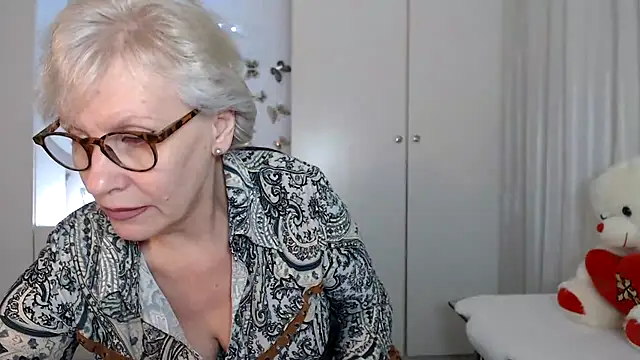 Snapshot of Ghertrude52 chatting on 03-19-25, 04:03 Ghertrude52 online show from 03-19-25, 04:03