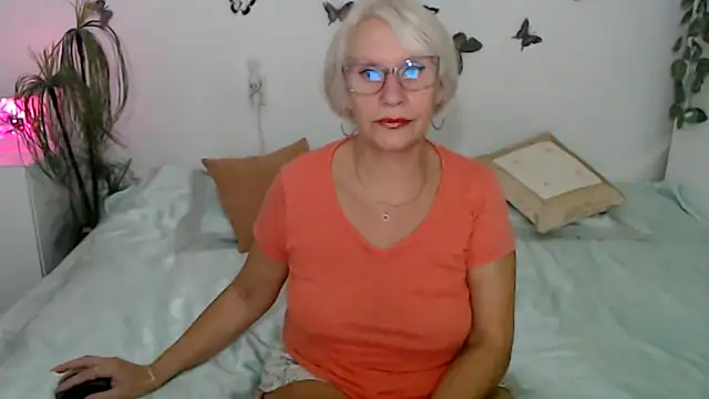 Snapshot of Ghertrude52 chatting on 09-09-25, 03:06 Ghertrude52 online show from 09-09-25, 03:06