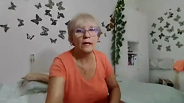 Snapshot of Ghertrude52 chatting on 09-16-25, 03:07 Ghertrude52 online show from 09-16-25, 03:07