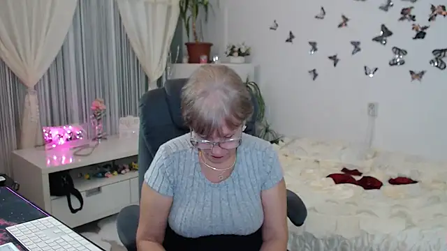 Snapshot of Ghertrude52 chatting on 10-10-25, 03:16 Ghertrude52 online show from 10-10-25, 03:16