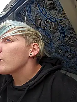 PinkTheHawk online show from 01-02-25, 08:13