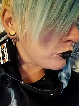 PinkTheHawk online show from 01-10-25, 10:28