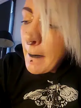 PinkTheHawk online show from 09-28-25, 09:42