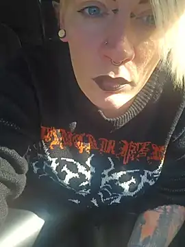 PinkTheHawk online show from 11-01-25, 04:14