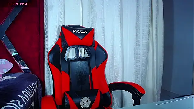 Snapshot of DanisaBrown chatting on 11-07-25, 02:17 DanisaBrown online show from 11-07-25, 02:17