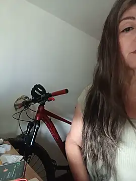Snapshot of emma_tour chatting on 06-09-26, 03:45 emma tour online show from 06-09-26, 03:45