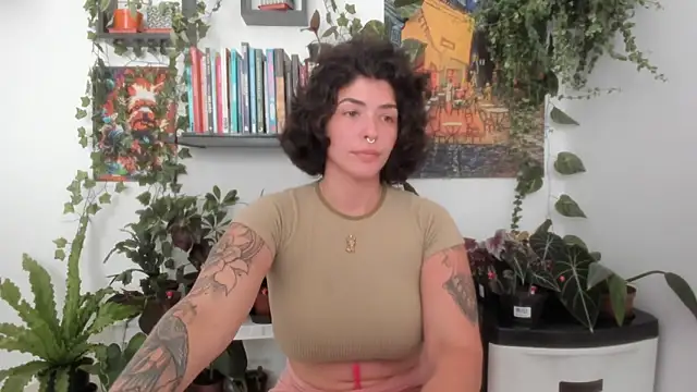 TaliMajesty online show from 10-14-25, 04:52