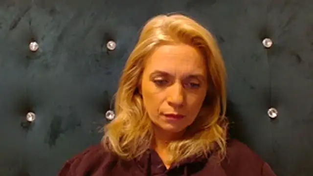 Snapshot of MysticCreature chatting on 10-28-25, 04:16 MysticCreature online show from 10-28-25, 04:16