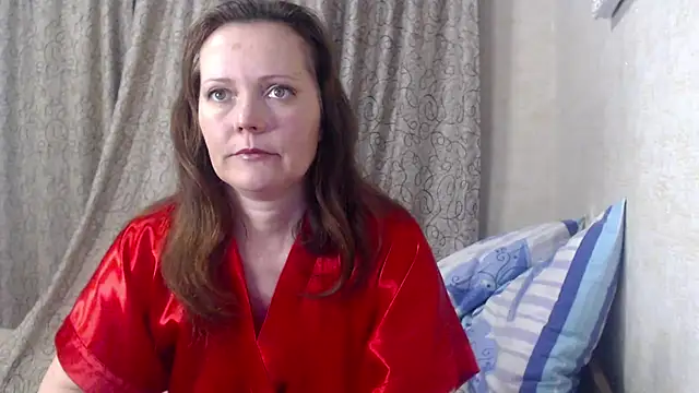 SheLion online show from 12-14-25, 04:34