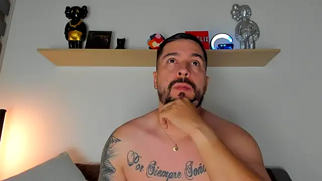 Snapshot of camilo_restrepo21 chatting on 02-01-25, 12:18 camilo restrepo21 online show from 02-01-25, 12:18