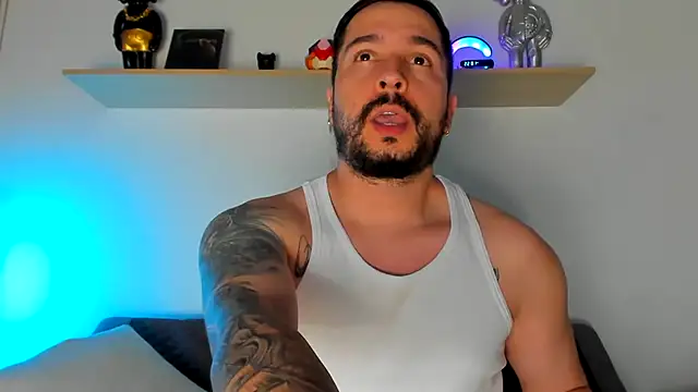 Snapshot of camilo_restrepo21 chatting on 02-14-25, 03:00 camilo restrepo21 online show from 02-14-25, 03:00