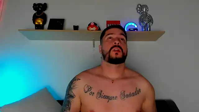 Snapshot of camilo_restrepo21 chatting on 02-26-25, 10:53 camilo restrepo21 online show from 02-26-25, 10:53