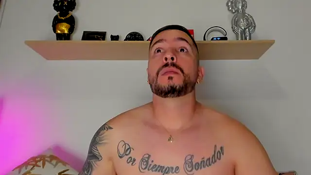 Snapshot of camilo_restrepo21 chatting on 09-09-25, 01:05 camilo restrepo21 online show from 09-09-25, 01:05