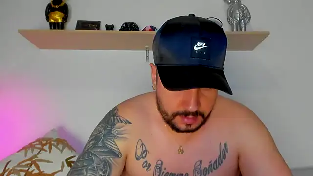 Snapshot of camilo_restrepo21 chatting on 09-19-25, 12:12 camilo restrepo21 online show from 09-19-25, 12:12