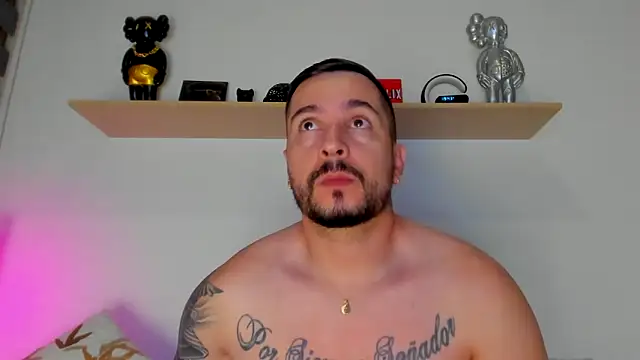 Snapshot of camilo_restrepo21 chatting on 09-30-25, 12:37 camilo restrepo21 online show from 09-30-25, 12:37