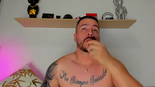 Snapshot of camilo_restrepo21 chatting on 10-11-25, 11:36 camilo restrepo21 online show from 10-11-25, 11:36