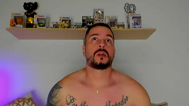 Snapshot of camilo_restrepo21 chatting on 12-03-25, 01:02 camilo restrepo21 online show from 12-03-25, 01:02