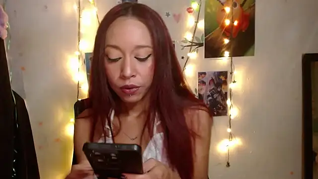 Snapshot of africag chatting on 11-02-25, 10:56 africag online show from 11-02-25, 10:56