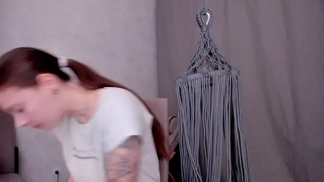 why again me online show from 02-23-25, 06:34