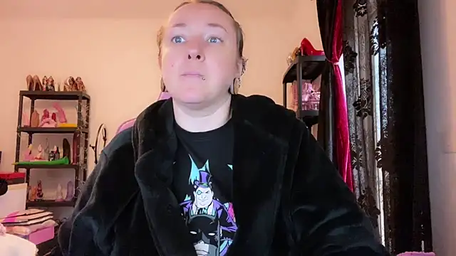 Snapshot of kisicaxx chatting on 12-04-25, 11:41 kisicaxx online show from 12-04-25, 11:41