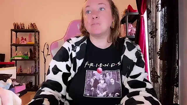 Snapshot of kisicaxx chatting on 12-16-25, 10:09 kisicaxx online show from 12-16-25, 10:09