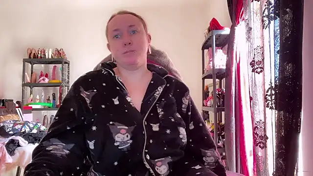 Snapshot of kisicaxx chatting on 01-13-26, 08:52 kisicaxx online show from 01-13-26, 08:52