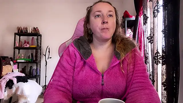 Snapshot of kisicaxx chatting on 01-18-26, 11:47 kisicaxx online show from 01-18-26, 11:47