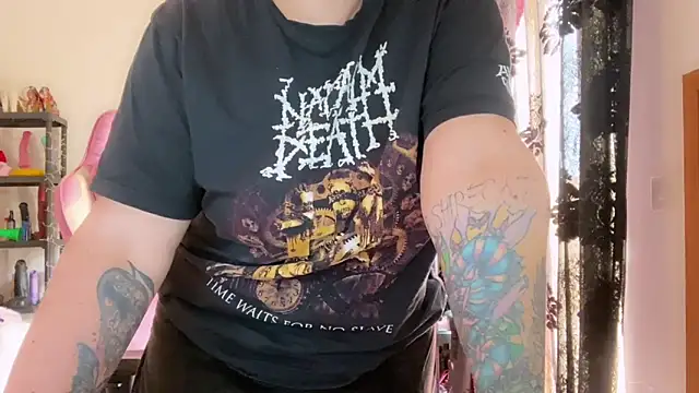 Snapshot of kisicaxx chatting on 02-12-26, 10:43 kisicaxx online show from 02-12-26, 10:43