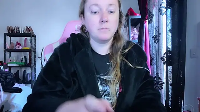 Snapshot of kisicaxx chatting on 02-17-26, 02:57 kisicaxx online show from 02-17-26, 02:57