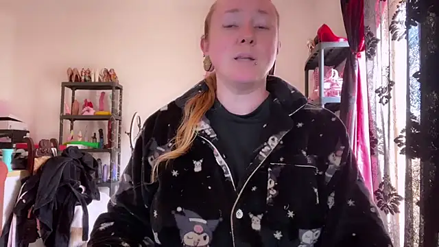 Snapshot of kisicaxx chatting on 02-20-26, 11:22 kisicaxx online show from 02-20-26, 11:22