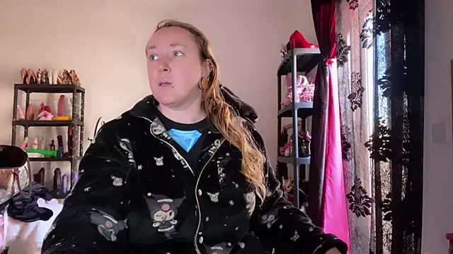 Snapshot of kisicaxx chatting on 02-23-26, 02:14 kisicaxx online show from 02-23-26, 02:14