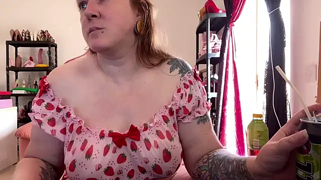 kisicaxx online show from 04-14-26, 09:15