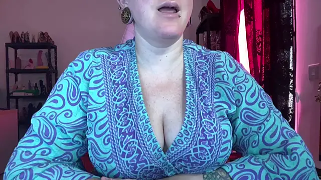 kisicaxx online show from 07-08-26, 07:35