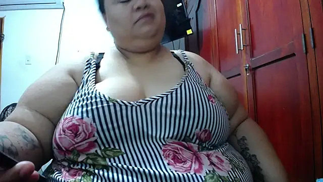 Snapshot of hotlesby4uxxx chatting on 04-24-26, 02:08 hotlesby4uxxx online show from 04-24-26, 02:08