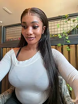 Snapshot of __Nessa__ chatting on 06-26-26, 11:36 Nessa online show from 06-26-26, 11:36