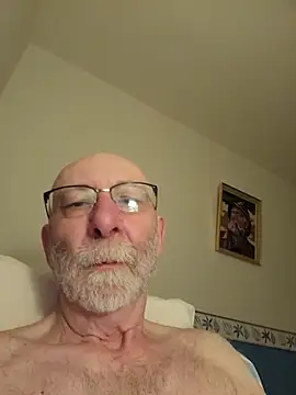 Snapshot of briochin chatting on 06-05-26, 06:52 briochin online show from 06-05-26, 06:52