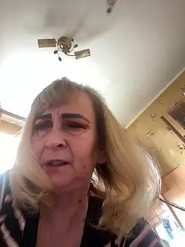 Snapshot of Irina2909@xh chatting on 02-01-25, 10:37 Irina2909xh online show from 02-01-25, 10:37