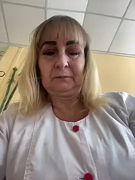Snapshot of Irina2909@xh chatting on 02-06-25, 09:43 Irina2909xh online show from 02-06-25, 09:43