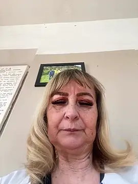 Snapshot of Irina2909@xh chatting on 02-21-25, 12:28 Irina2909xh online show from 02-21-25, 12:28