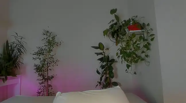 Snapshot of Masha_01 chatting on 02-10-25, 11:34 Masha 01 online show from 02-10-25, 11:34