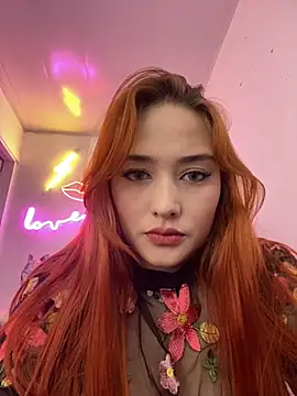 Snapshot of Tulipa_ chatting on 12-19-24, 10:10 Tulipa  online show from 12-19-24, 10:10