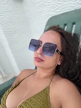 itsCassie online show from 10-07-25, 09:50