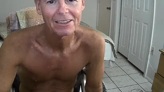 nakeedcowboi65 online show from 10-03-25, 09:56