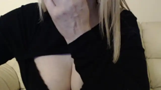 Snapshot of Tathiana chatting on 02-09-26, 01:09 Tathiana online show from 02-09-26, 01:09