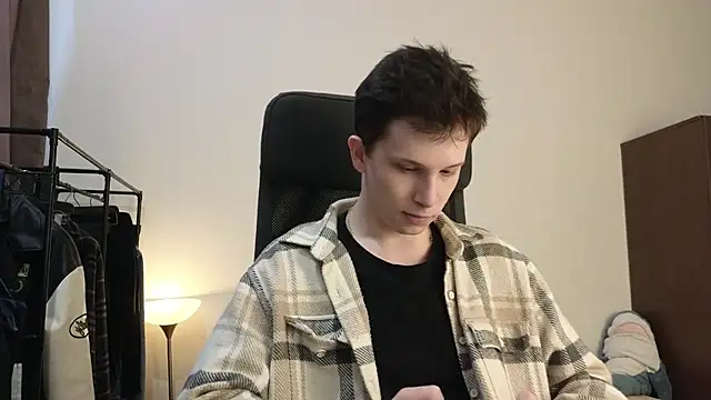 arlekincrop online show from 04-18-26, 05:33